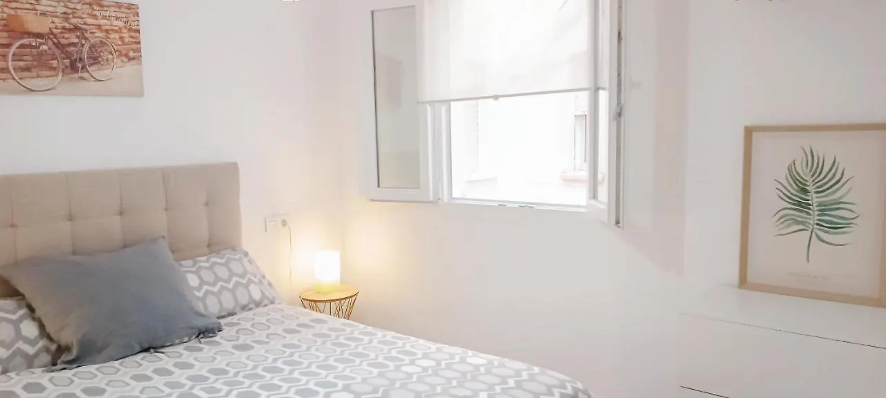 Gran Apartamento En El Centro Historico Con Parking Gratuito 4 Habitaciones Por Keywise Malaga