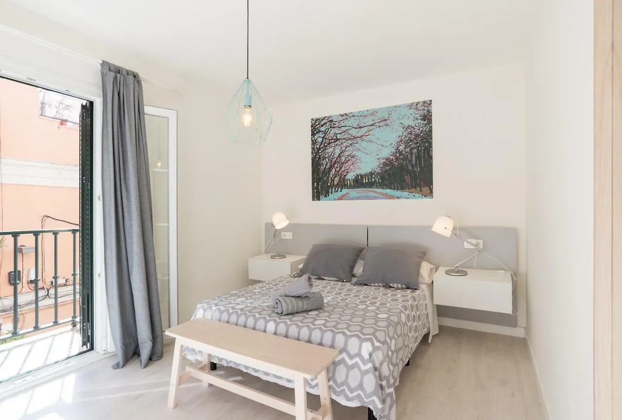 Gran Apartamento En El Centro Historico Con Parking Gratuito 4 Habitaciones Por Keywise Malaga 0*,