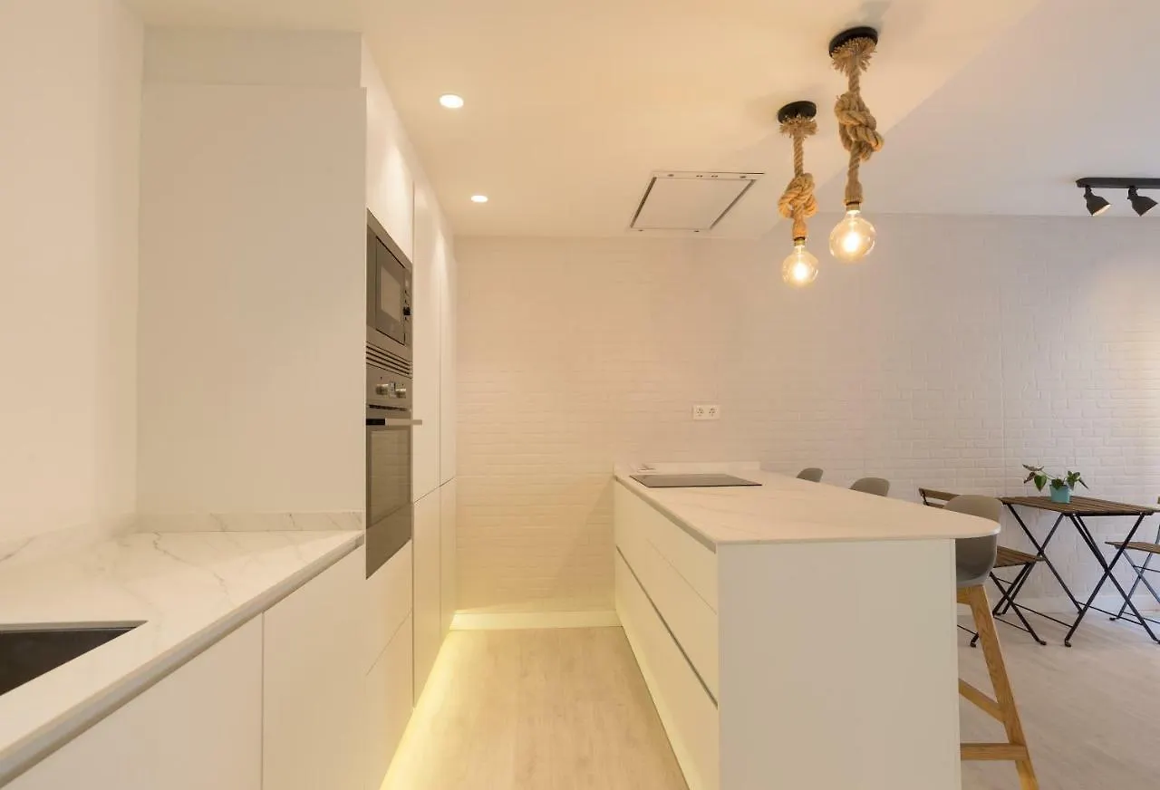 Gran Apartamento En El Centro Historico Con Parking Gratuito 4 Habitaciones Por Keywise Malaga
