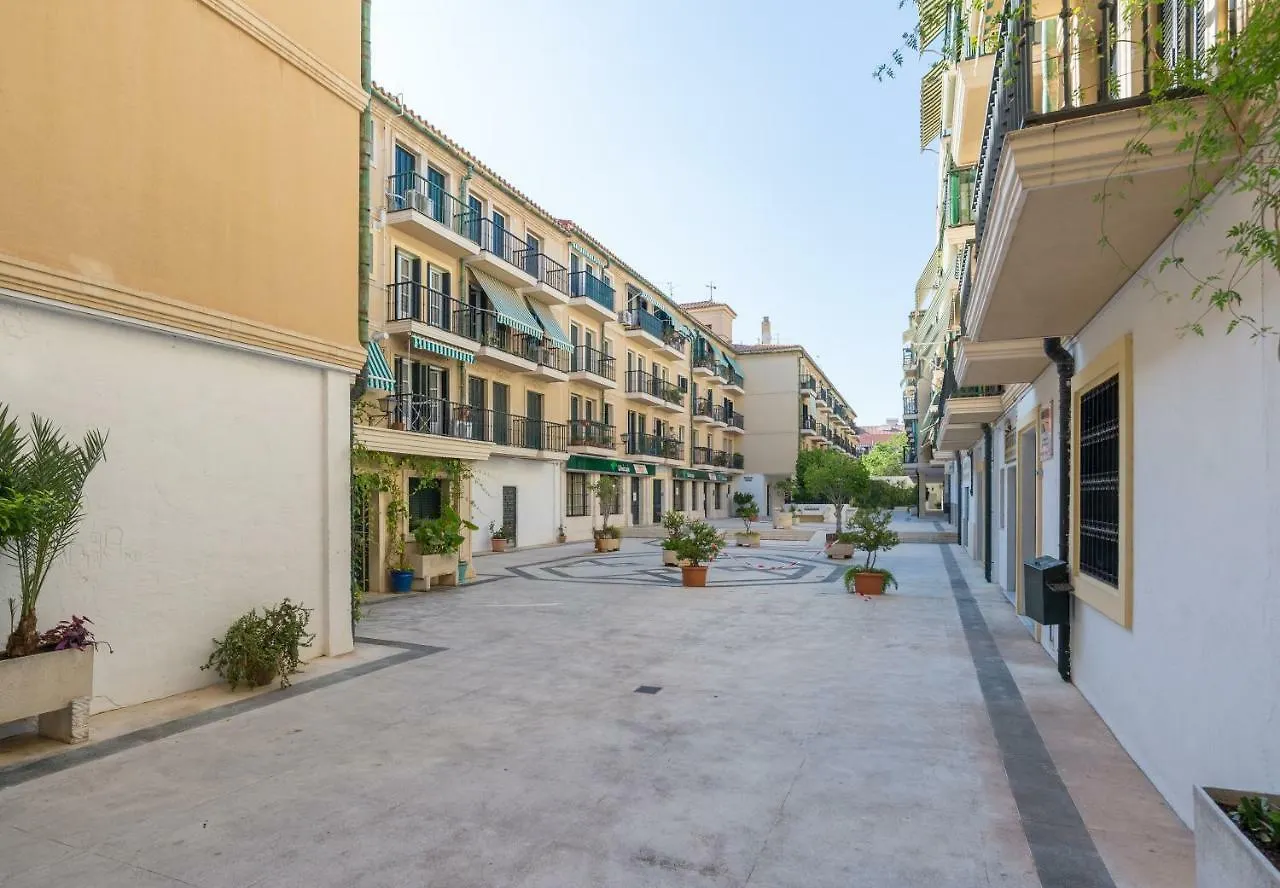 Apartment Gran Apartamento En El Centro Historico Con Parking Gratuito 4 Habitaciones Por Keywise Malaga